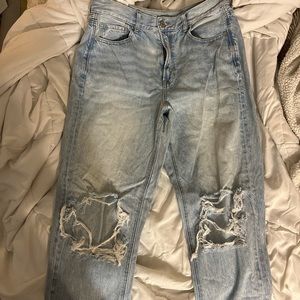 light washed american eagle jeans